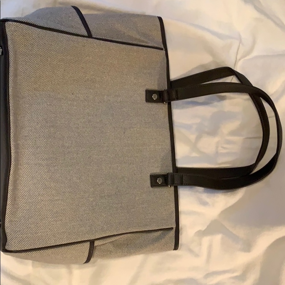 Thirty-one Cindy Tote NWOT 2 Toned weave